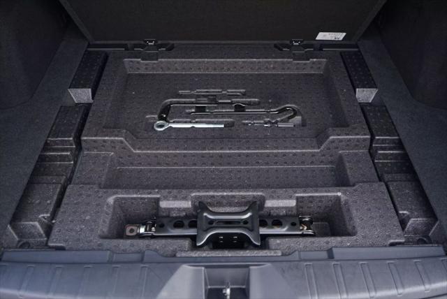 Photo of 2023 Ice Silver Metallic Subaru Outback