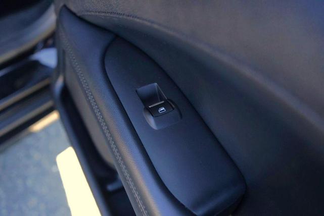 Photo of 2017 Black Lincoln MKZ