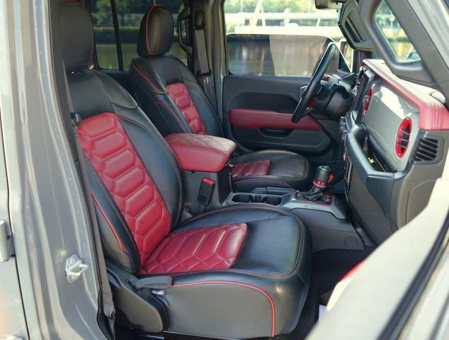 Photo of 2019 Gray Jeep Wrangler Unlimited