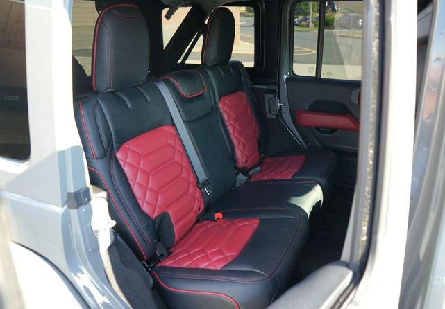 Photo of 2019 Gray Jeep Wrangler Unlimited