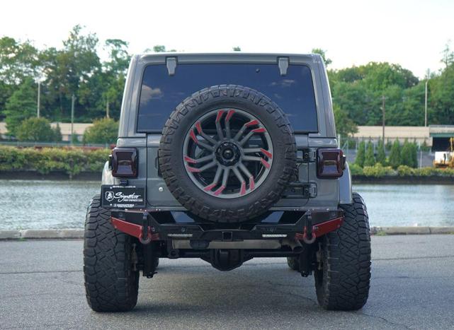 Photo of 2019 Gray Jeep Wrangler Unlimited