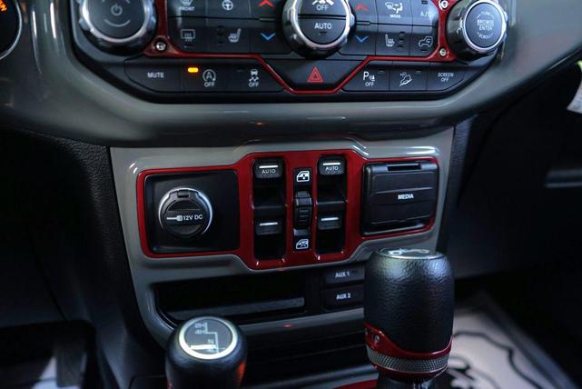 Photo of 2019 Gray Jeep Wrangler Unlimited