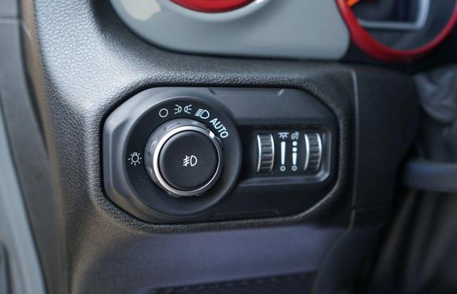 Photo of 2019 Gray Jeep Wrangler Unlimited
