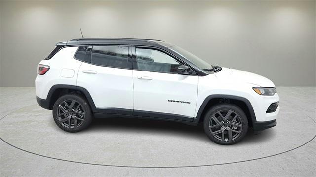 Photo of 2025 Bright White Clearcoat Jeep Compass