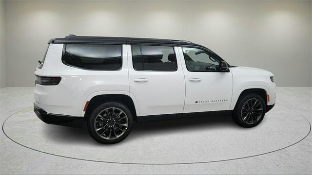 Photo of 2025 Bright White Clearcoat Jeep Grand Wagoneer
