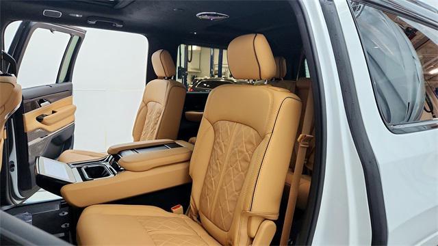 Photo of 2025 Bright White Clearcoat Jeep Grand Wagoneer