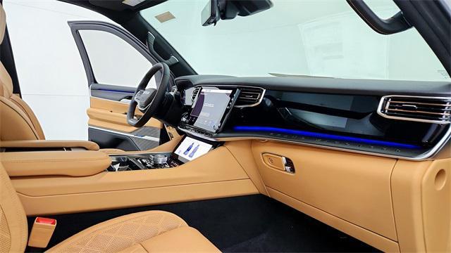 Photo of 2025 Bright White Clearcoat Jeep Grand Wagoneer