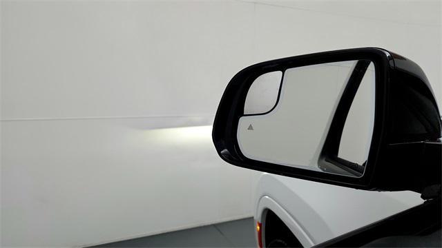 Photo of 2025 Bright White Clearcoat Jeep Grand Wagoneer