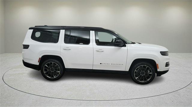 Photo of 2025 Bright White Clearcoat Jeep Grand Wagoneer