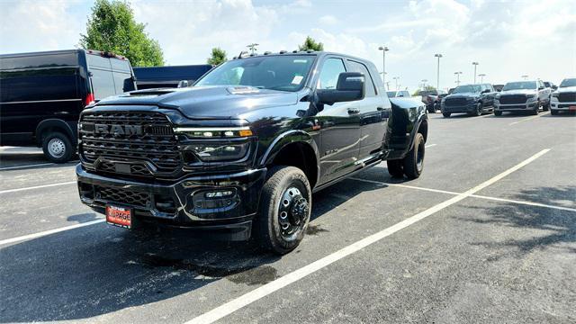 Photo of 2025 Diamond Black Crystal Pearlcoat RAM 3500