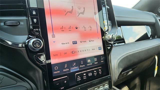 Photo of 2025 Diamond Black Crystal Pearlcoat RAM 3500
