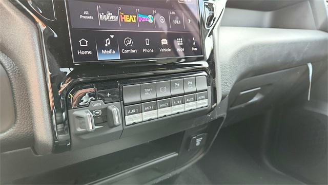 Photo of 2025 Bright White Clearcoat RAM 2500
