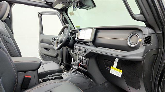 Photo of 2025 Granite Crystal Metallic Clearcoat Jeep Wrangler