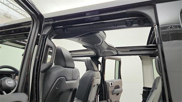 Photo of 2025 Black Clearcoat Jeep Wrangler 4xe