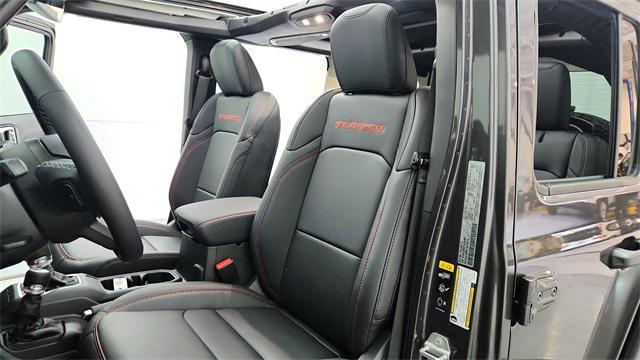 Photo of 2026 Granite Crystal Metallic Clearcoat Jeep Wrangler