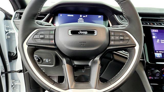 Photo of 2025 Bright White Clearcoat Jeep Grand Cherokee L