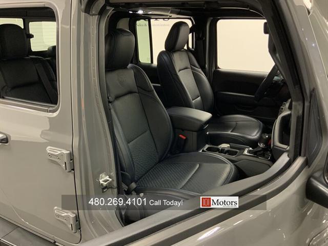 Photo of 2023 Sting-Gray Clearcoat Jeep Gladiator