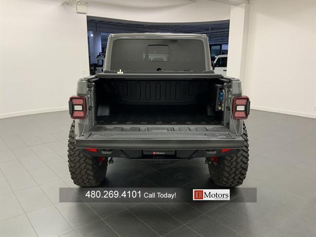 Photo of 2023 Sting-Gray Clearcoat Jeep Gladiator