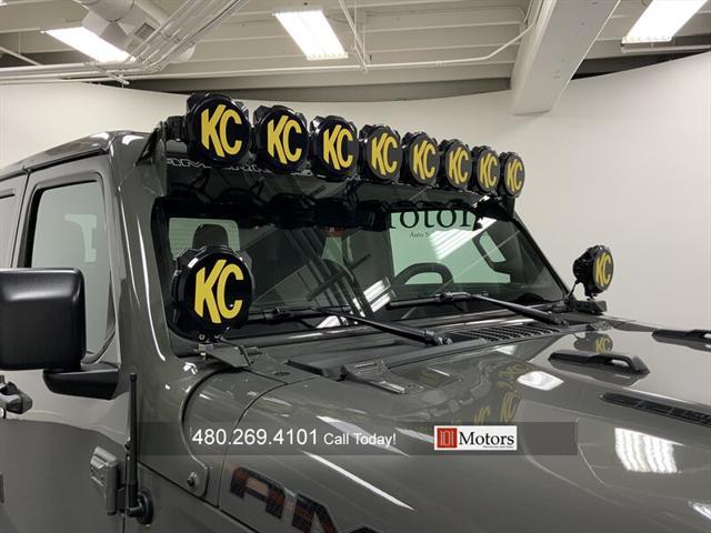 Photo of 2023 Sting-Gray Clearcoat Jeep Gladiator