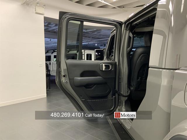 Photo of 2023 Sting-Gray Clearcoat Jeep Gladiator