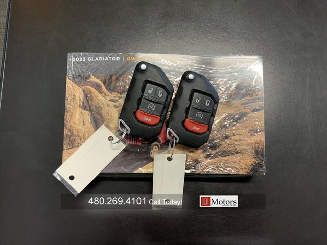Photo of 2023 Sting-Gray Clearcoat Jeep Gladiator