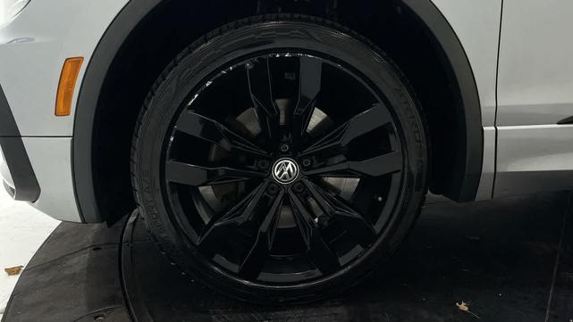 Photo of 2020 Pyrite Silver Metallic Volkswagen Tiguan