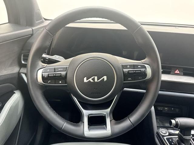 Photo of 2023 Ebony Black Kia Sportage