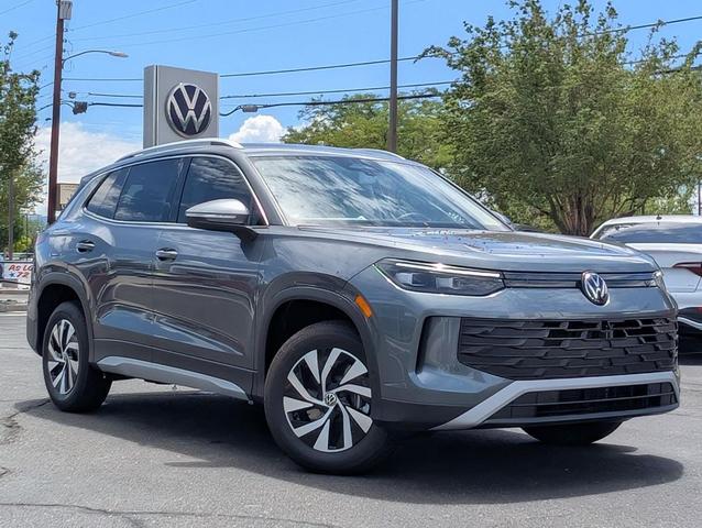 Photo of 2025 Platinum Gray Metallic Volkswagen Tiguan