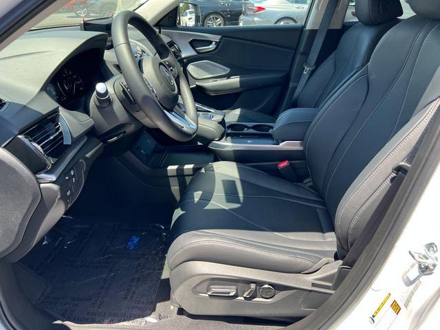 Photo of 2025 Platinum White Pearl Acura RDX