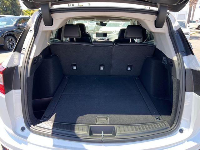 Photo of 2025 Platinum White Pearl Acura RDX