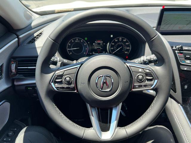 Photo of 2025 Platinum White Pearl Acura RDX