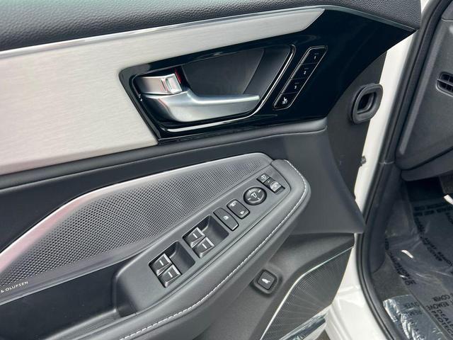Photo of 2026 Platinum White Pearl Acura MDX