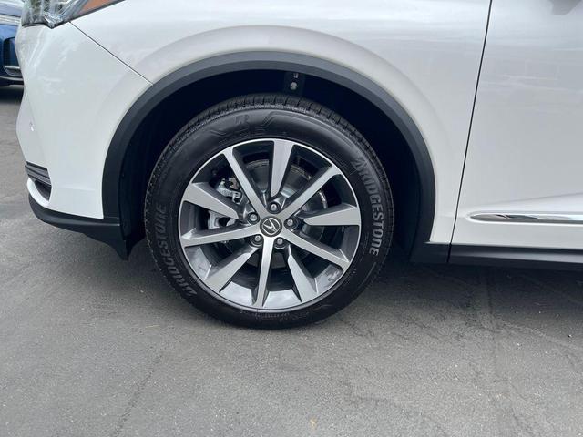 Photo of 2026 Platinum White Pearl Acura MDX
