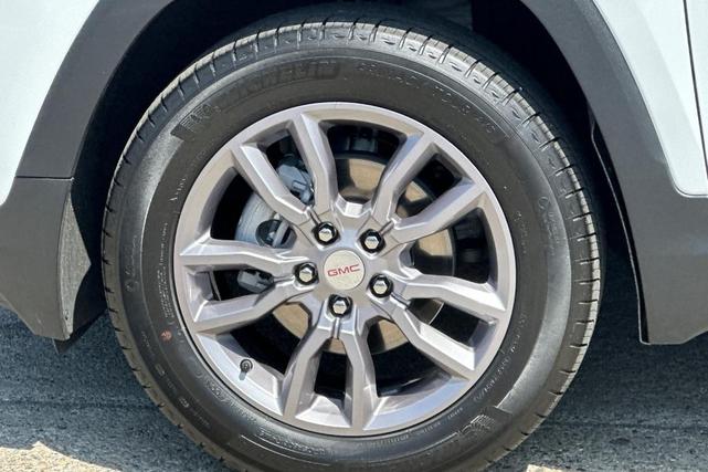 Photo of 2024 Summit White GMC Terrain