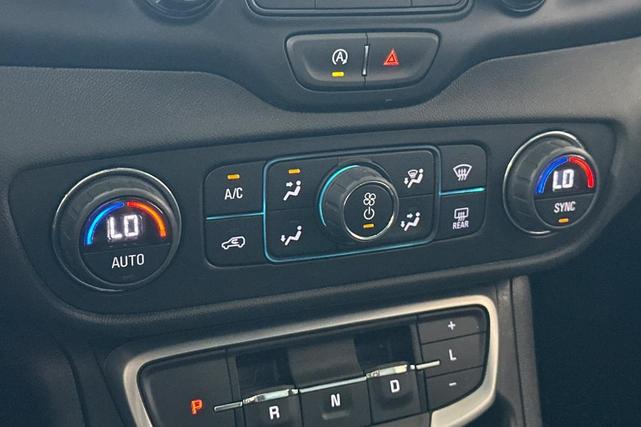 Photo of 2024 Summit White GMC Terrain