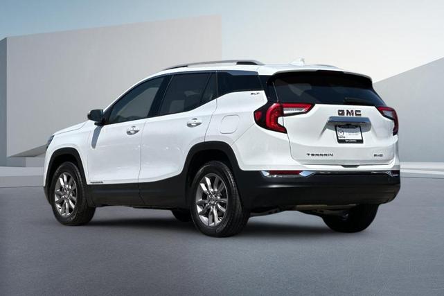 Photo of 2024 Summit White GMC Terrain