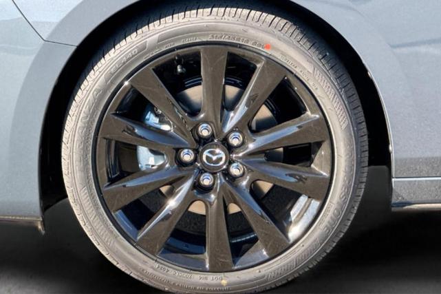 Photo of 2025 Polymetal Gray Metallic Mazda Mazda3