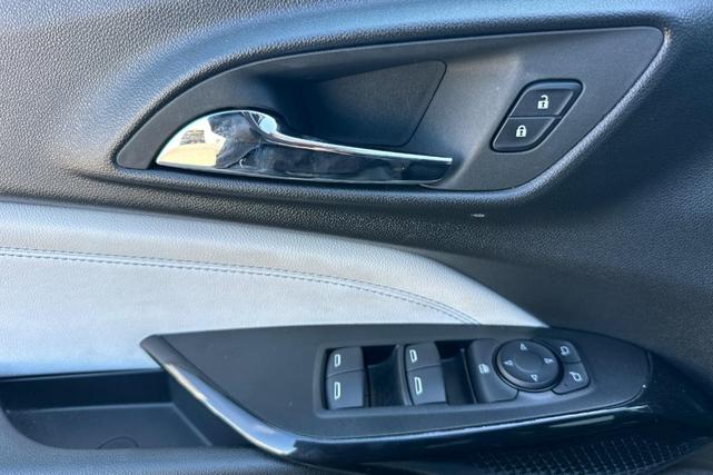 Photo of 2025 Sterling Gray Metallic Chevrolet Trax