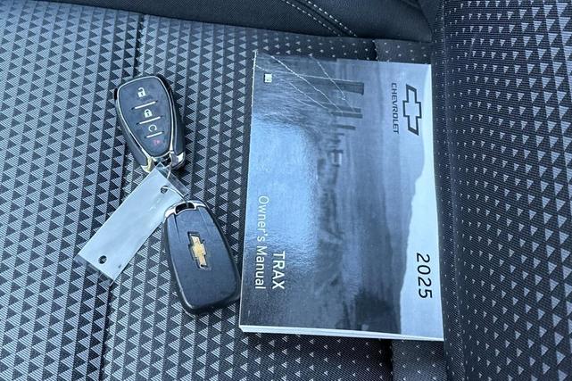 Photo of 2025 Sterling Gray Metallic Chevrolet Trax