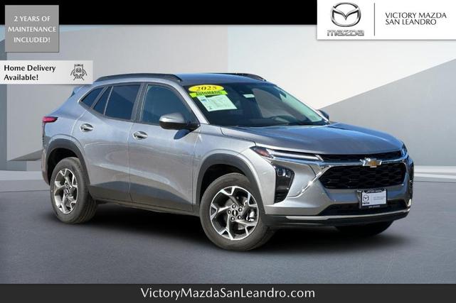 Photo of 2025 Sterling Gray Metallic Chevrolet Trax