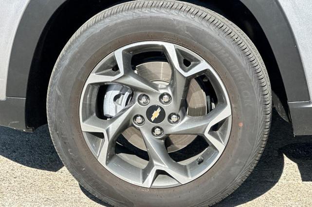Photo of 2025 Sterling Gray Metallic Chevrolet Trax