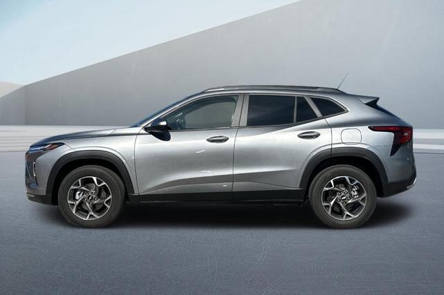 Photo of 2025 Sterling Gray Metallic Chevrolet Trax
