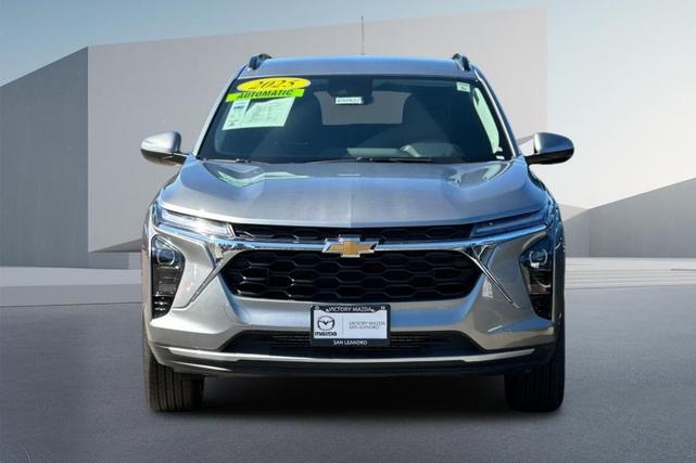 Photo of 2025 Sterling Gray Metallic Chevrolet Trax