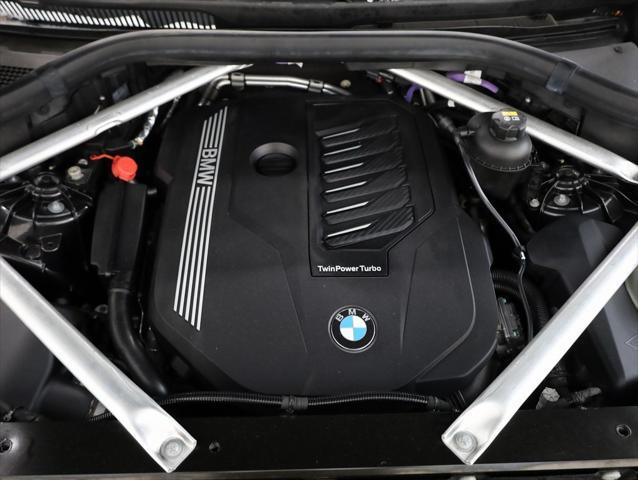 Photo of 2022 Gray BMW X5