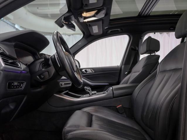 Photo of 2022 Gray BMW X5