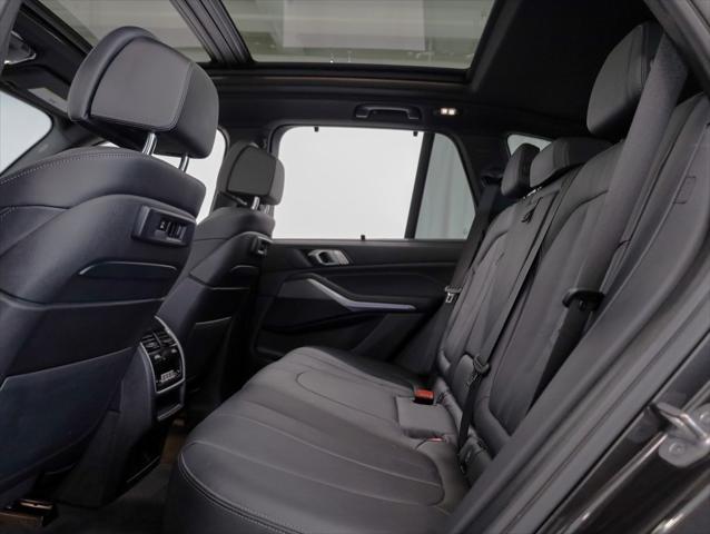 Photo of 2022 Gray BMW X5