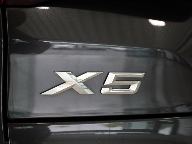 Photo of 2022 Gray BMW X5