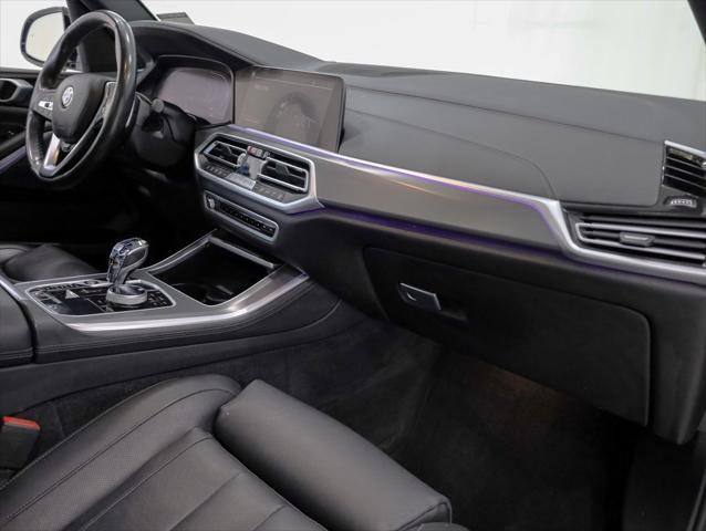 Photo of 2022 Gray BMW X5