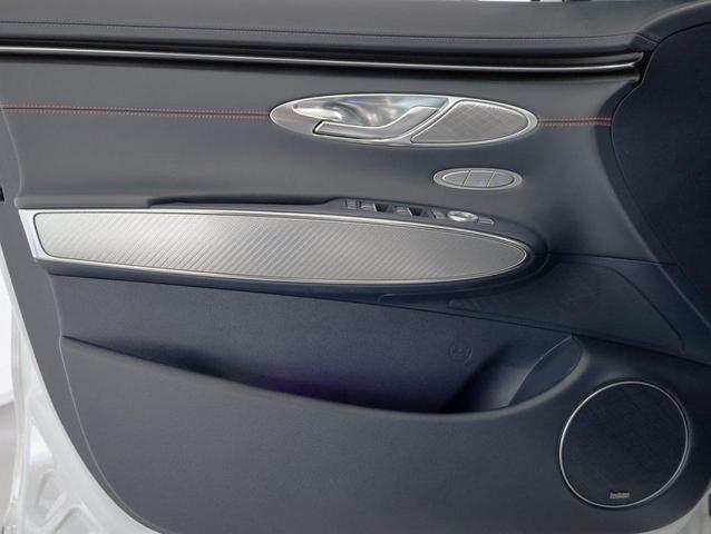 Photo of 2023 Alta White Genesis GV70