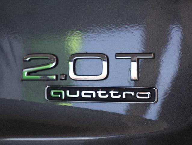 Photo of 2018 Gray Audi Q3